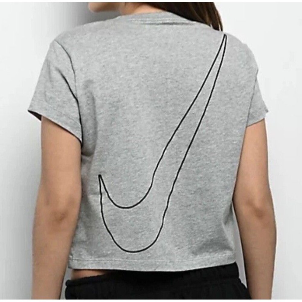 Nike Women’s L Sportswear Club Boxy Crop Top T-Shirt Gray Cotton Big Swoosh Logo